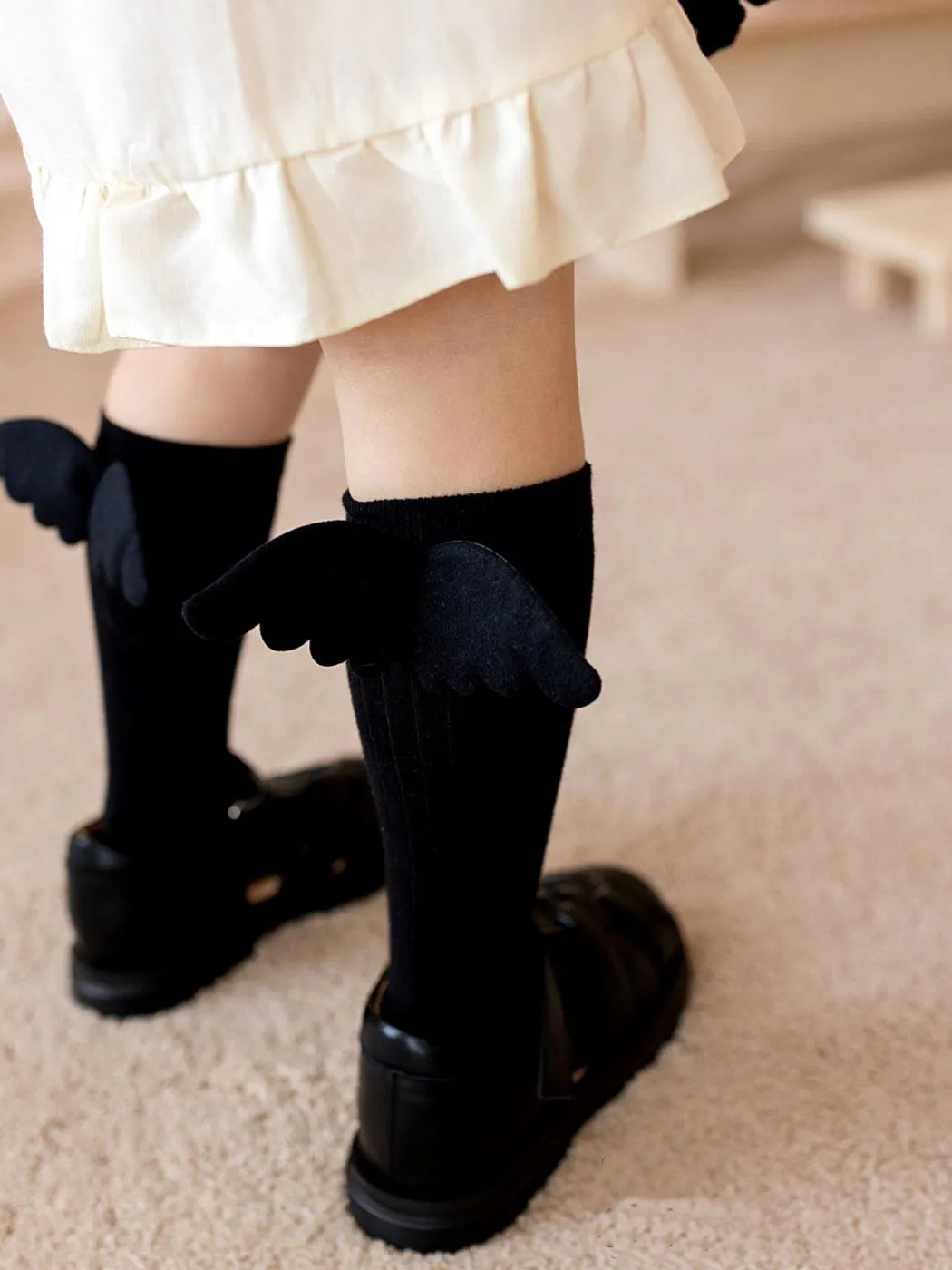 NENA BEBE Knee-high socks with wings-B5008 beige